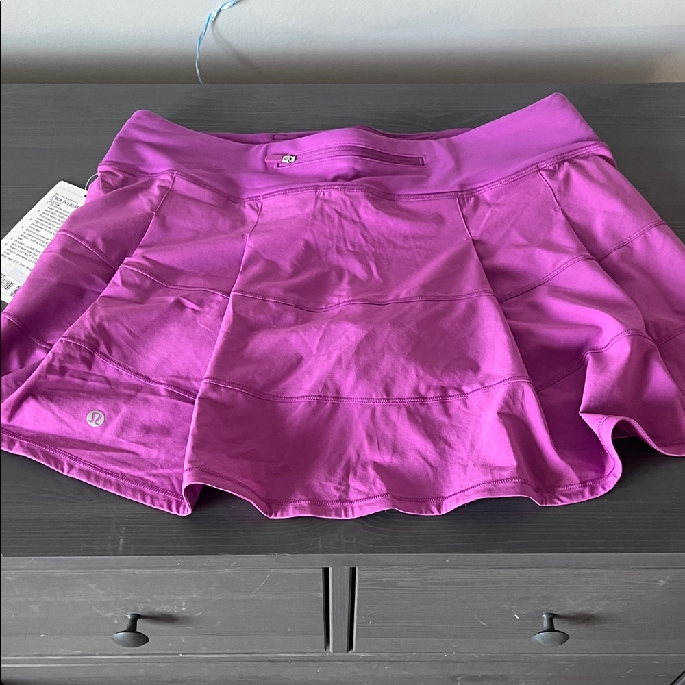 lululemon athletica Vibrant Pink Skort - Picture 2 of 4